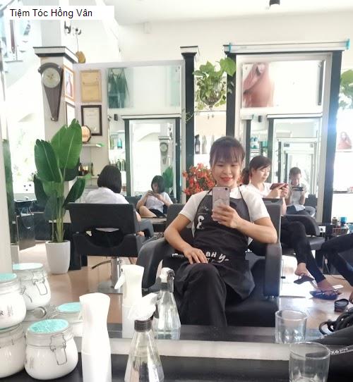 Hình ảnh Tiệm Tóc Hồng Vân